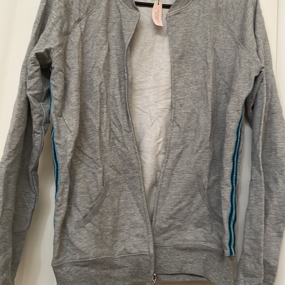 Sweatshirt - Picture 6 of 6